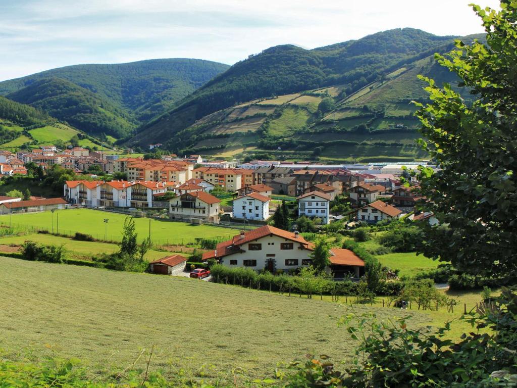 Hostal Jai Alai Leitza  Bagian luar foto