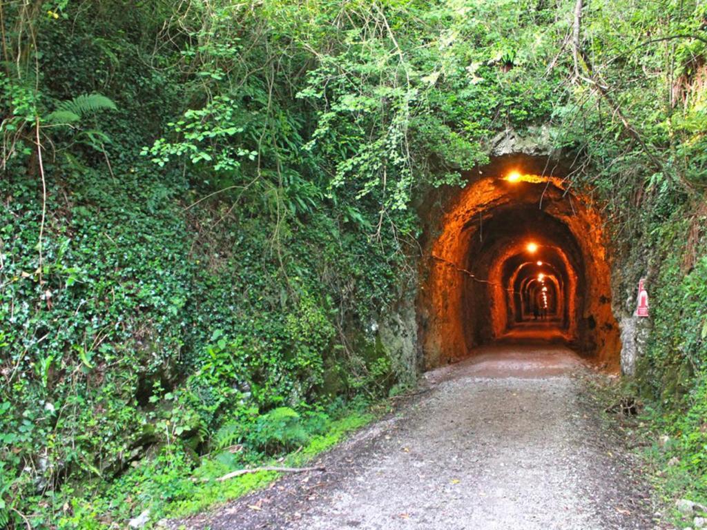 Hostal Jai Alai Leitza  Bagian luar foto
