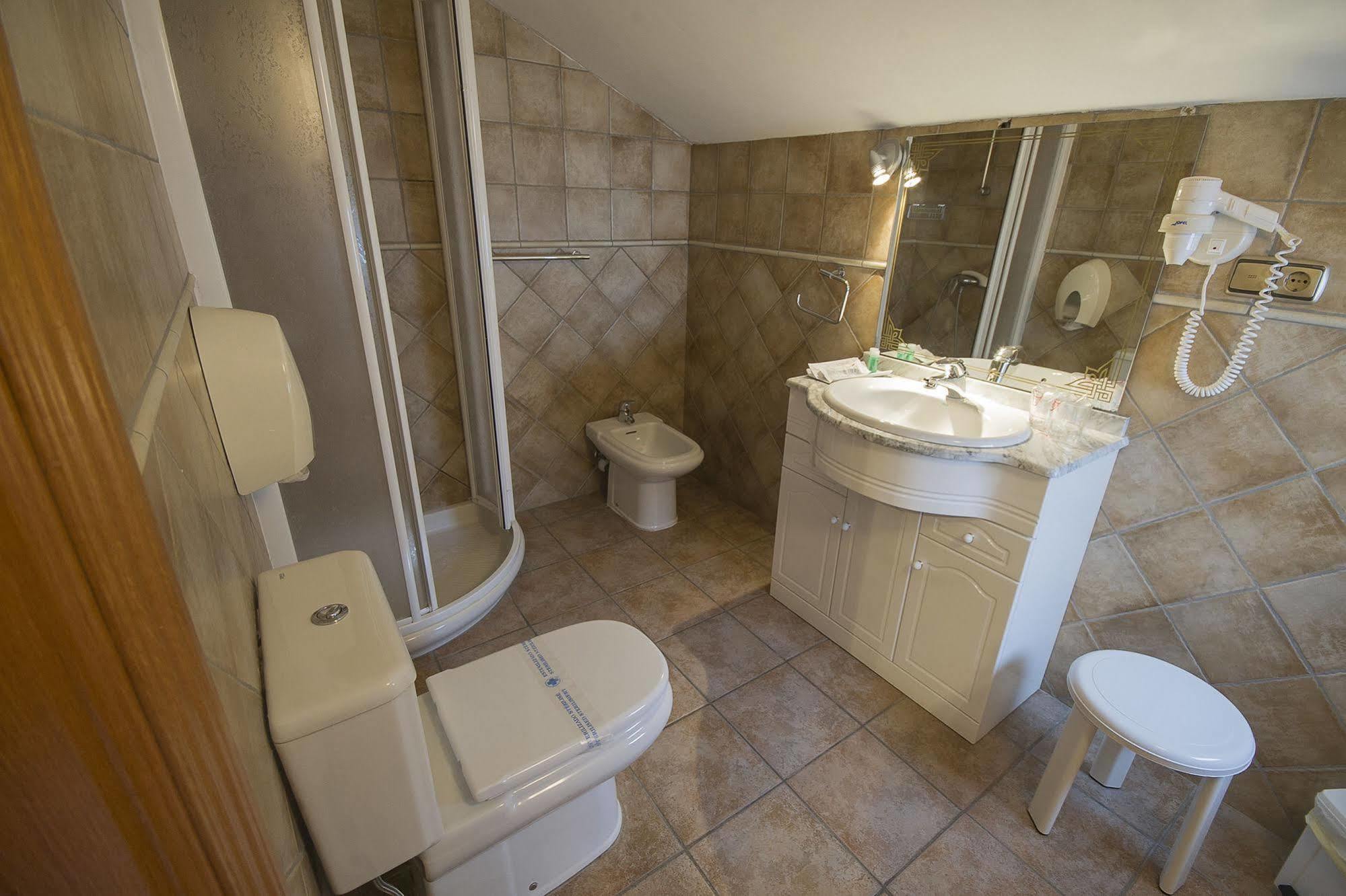 Hostal Jai Alai Leitza  Bagian luar foto