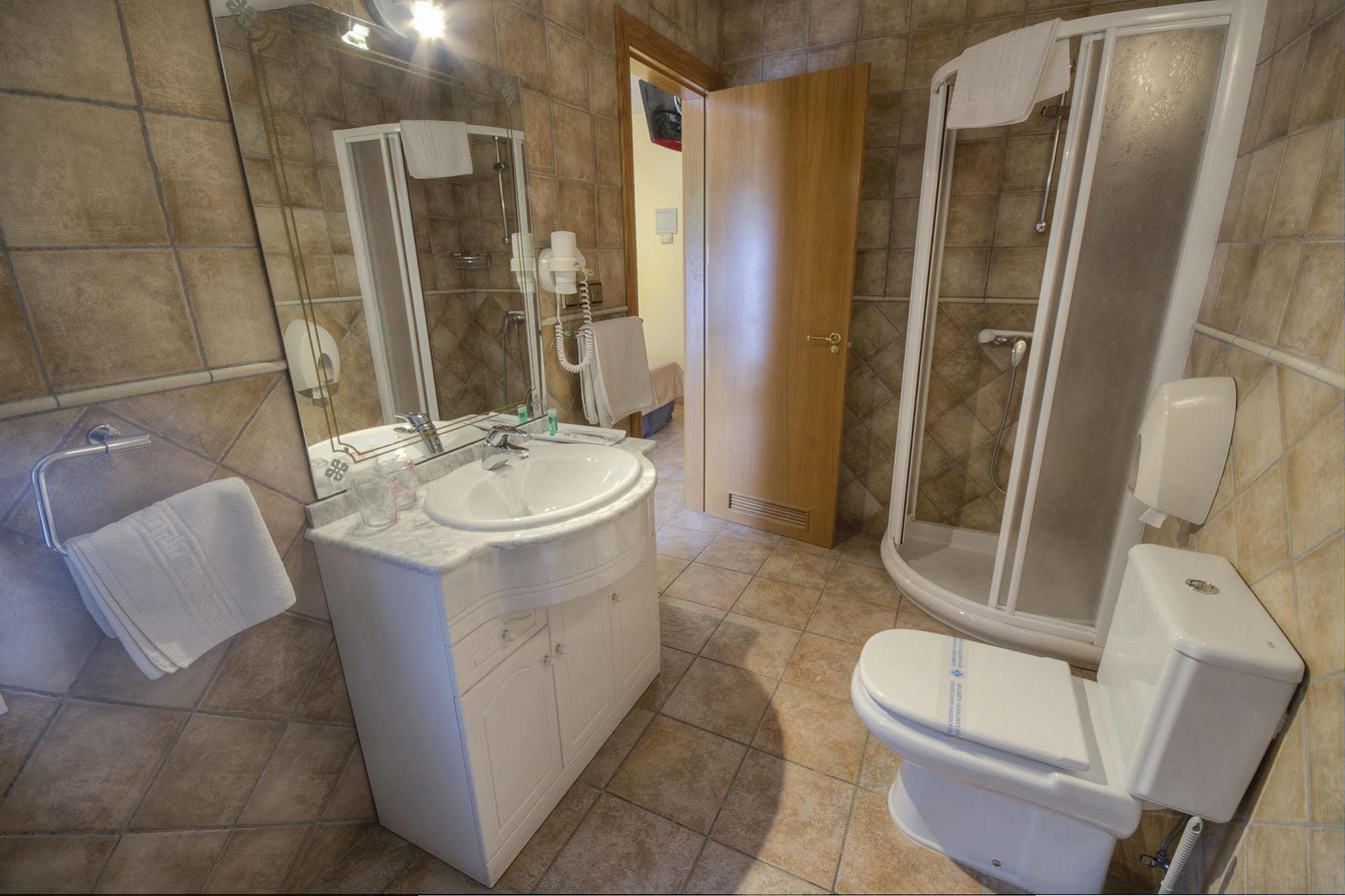 Hostal Jai Alai Leitza  Bagian luar foto